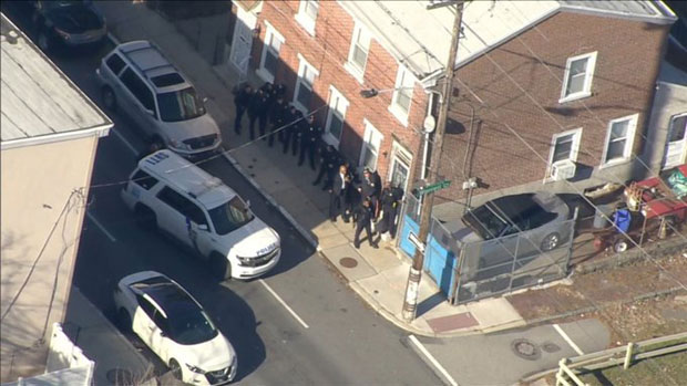 Убијен у пуцњави са специјалцима: Обрачун полиције и криминалца који се забаракадирао у стану (ФОТО)