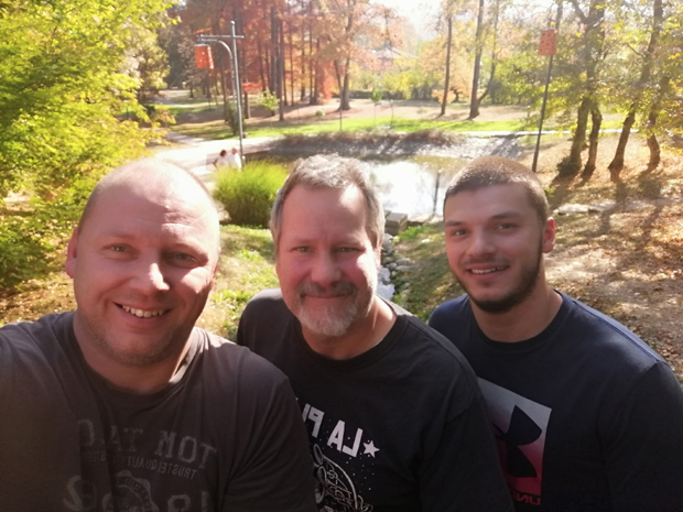 У Yебига уживају и они: Српска шљивовица освојила славног музичара, па пронашла пут и до Америке