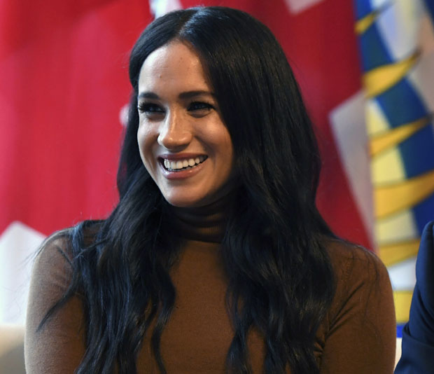 Меган снима за Дизни у замену за донацију за слонове