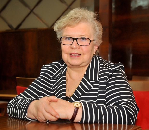 Др Јелена Гускова: Запад распарчава Србе јер не може да завлада, Уколико протести не престану, Мило ће морати да промени закон