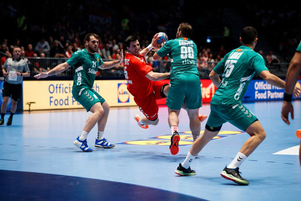 Присталице комита доливају уље на ватру: Искористили резултат утакмице да пошаљу поруку Србији (ФОТО) 