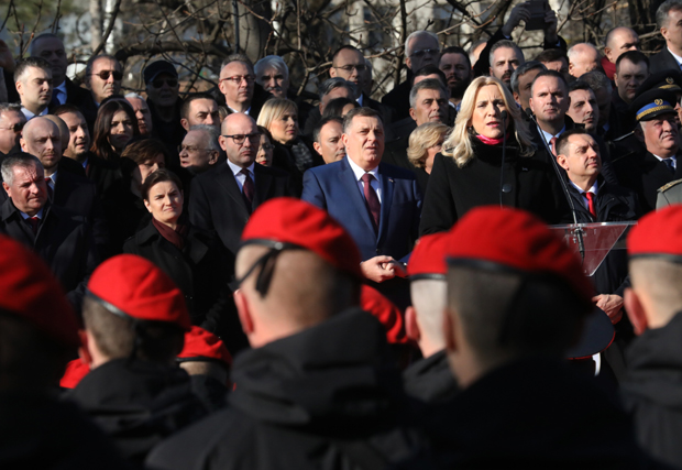 Инцко игнорише вехабијске покрете, а смета му Дан РС: Високи представник у БиХ најавио тужбу пред СБ УН због прославе 9. јануара