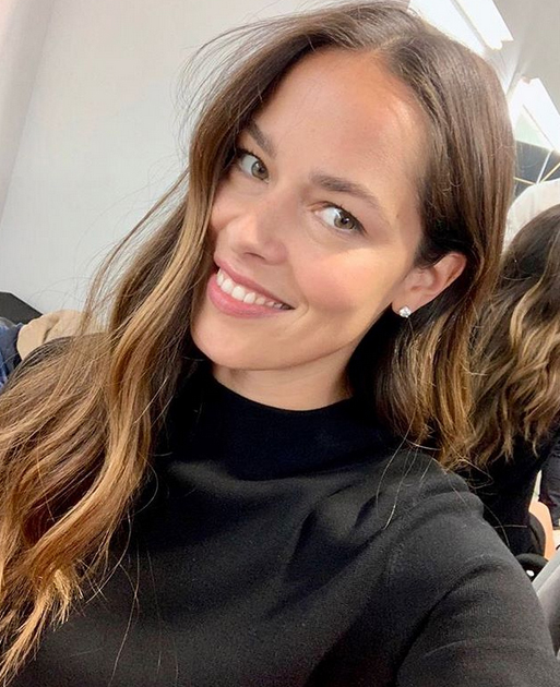 Ана Ивановић и Швајнштајгер у тајности стигли у Београд, а онда је некадашња тенисерка објавила фотку без шминке