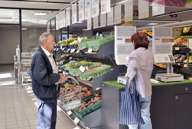 Мали продавци страхују од тржних центара