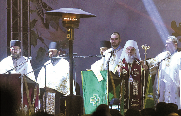 Народ неће дати да зло победи добро: Патријарх српски Иринеј на молебану подршке Србима у Црној Гори и на КиМ 