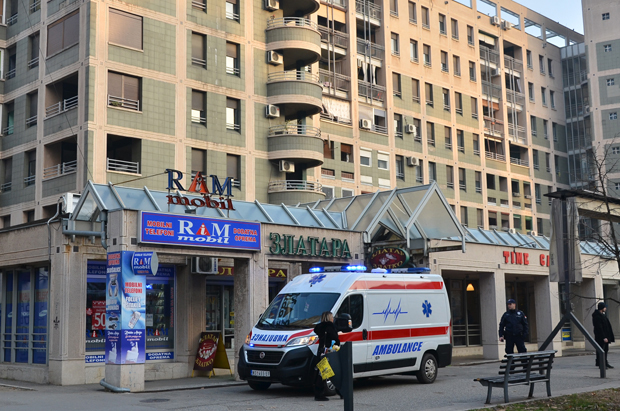 Трагедија у Новом Саду: Младић пао са зграде