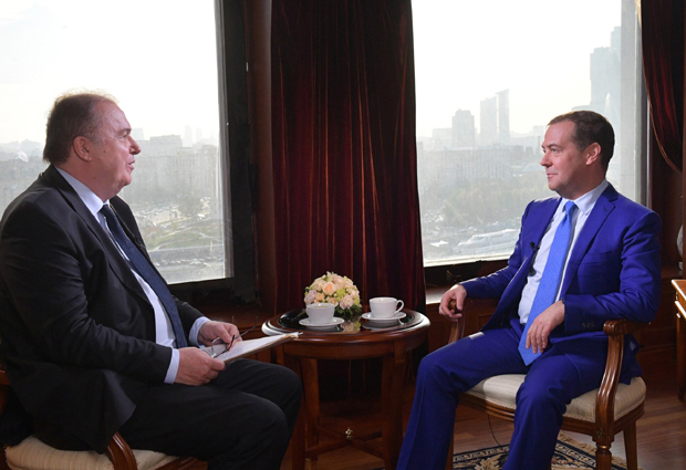 Шта је Медведев написао на твитеру после интервјуа за Новости (ФОТО)