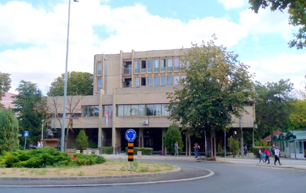 Македонцу две године и пет месеци затвора због претњи оружјем