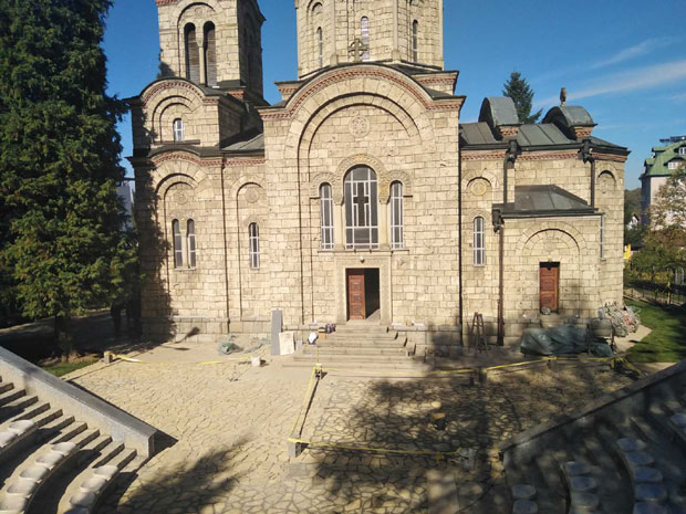 Јубилеј СПЦ у Бањи Ковиљачи: Радост у новом амфитеатру (ФОТО)