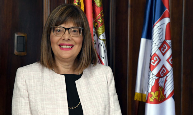 Шпијунка: Маји обећане песме