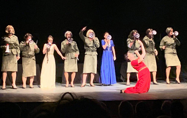 Борини дани се вратили својој кући