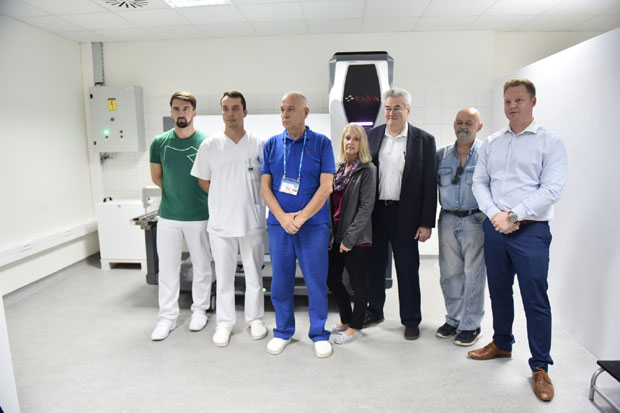 СНИМАК КОСТИЈУ ЗА НЕКОЛИКО СЕКУНДИ: Савремени рендген на УКЦ РС