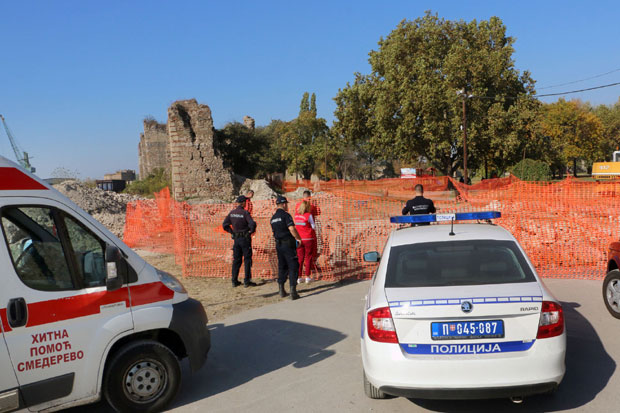 Смедеревска тврђава под опсадом полиције, нађена граната