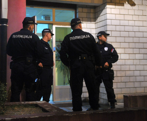 ПОЛИЦИЈА ИСПИТУЈЕ СМРТ ДЕВОЈКЕ: Тело пронађено на паркингу у Новом Београду, приведени осумњичени (ФОТО + ВИДЕО)