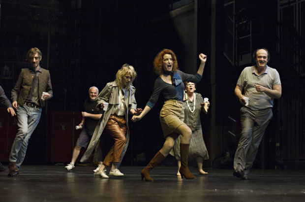 Господин Р на два фестивала: Представа ЈДП на Мећавнику и у Врању