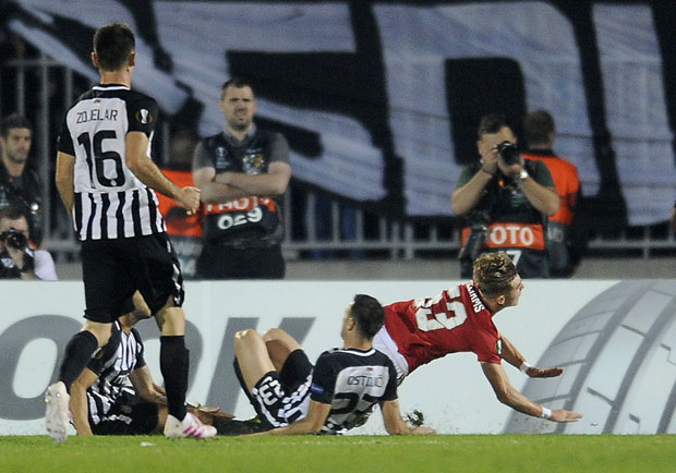 СЈАЈНИ ПАРТИЗАН ПОКРАДЕН: Јунајтед и Фернандес однели бодове из Хумске