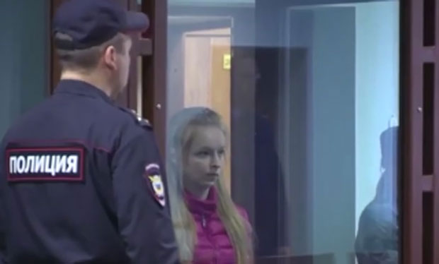 Сестру избола 189 пута, ископала јој очи и одсекла уши (ВИДЕО)