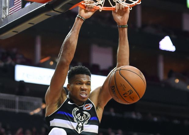 НБА: Трипл-дабл Грик фрика на почетку сезоне (ВИДЕО)