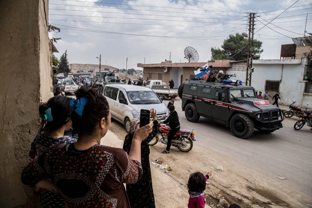 Трамп опет прети, док је сиријски чвор далеко од разрешења