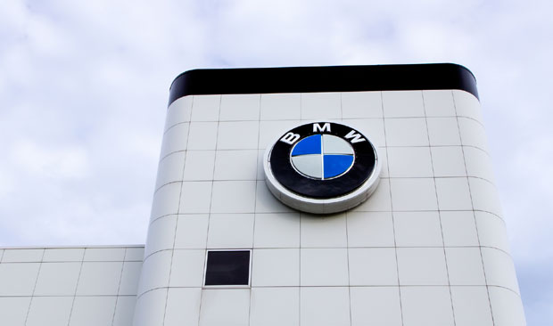 САД интезивирају глобални трговински рат: Компанија BMW упозорава на озбиљне последице 