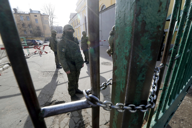 Ужас у Русији: Руски војник у нервном растројству отворио ватру и убио осморо колега!