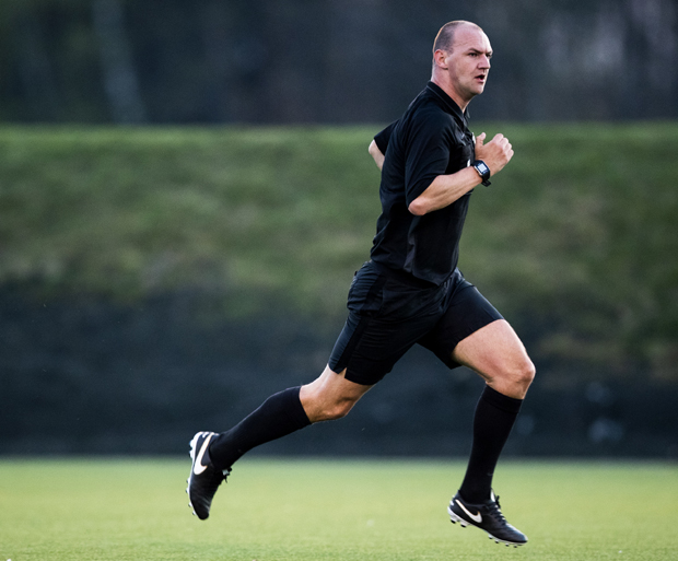 ДОЈАДИЛО ИМ “БЕЖАЊЕ КРОЗ КУКУРУЗЕ”: Фудбалске судије у Берлину штрајкују због насиља