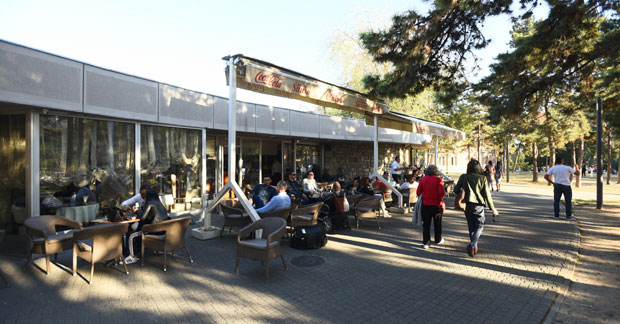 Позната кафана мења власника: Васко Попа остаје без своје Шансе?