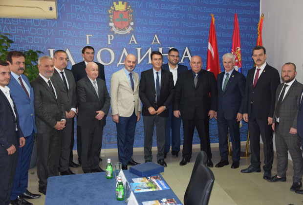 Палма примио делегацију из Турске: Град ће поклонити земљу инвеститорима под условом да 95 посто запослених буде из Јагодине