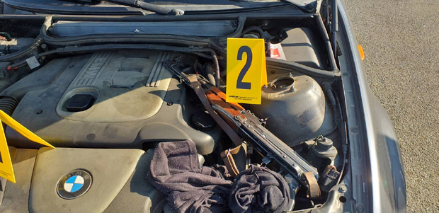 Пушка и муниција сакривени у БМВ-у, Босанка за воланом