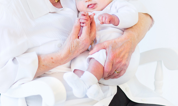 Родила девојчицу у 67. години: Затруднела природним путем, а има и унучиће