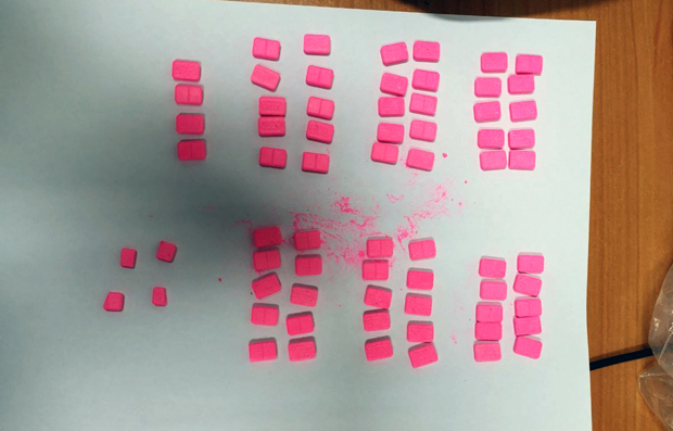 Кроз прозор бацио кесу са наркотицима: Пожаревљанин покушао да избегне полицијску контролу