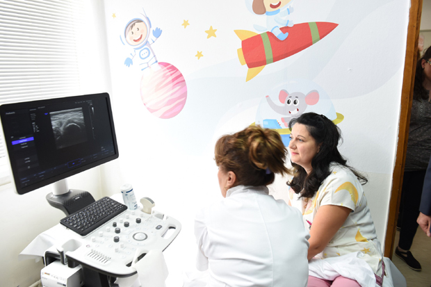 НИС донирао ултразвучни апарат за бебе Дому здравља у Сопоту