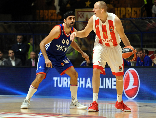 КРАЈ: Звезда пала у Истанбулу - Мицић водио Ефес до победе