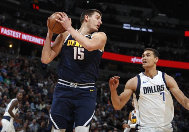 Џаба им Јокићев трипл-дабл: Денвер изгубио од Даласа