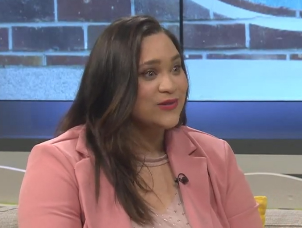 Направила селфи с другарицом, па послала родитељима: На стравичан начин сазнала да су је украли као бебу док је мајка спавала (ВИДЕО) 