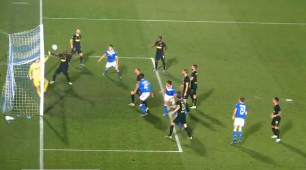 Балотелијев промашен зицер одвео Интер на врх табеле (ВИДЕО)