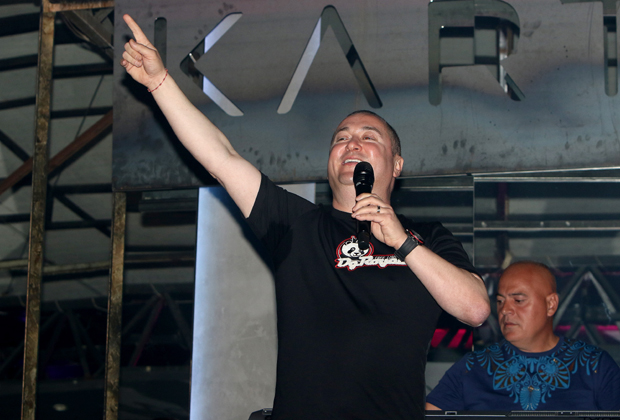 Још једно познато лице на свадби Богдане и Вељка: Цеца Ражнатовић поставила свој услов, овај певач морао да пристане