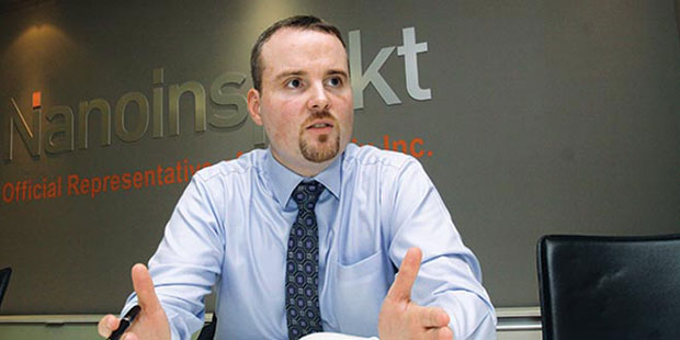 Чед Крауч: Тајна невидљиве акцизне маркице