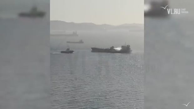 У руском заливу експлодирао танкер „Залив Америка“ – два морнара погинула (ВИДЕО)