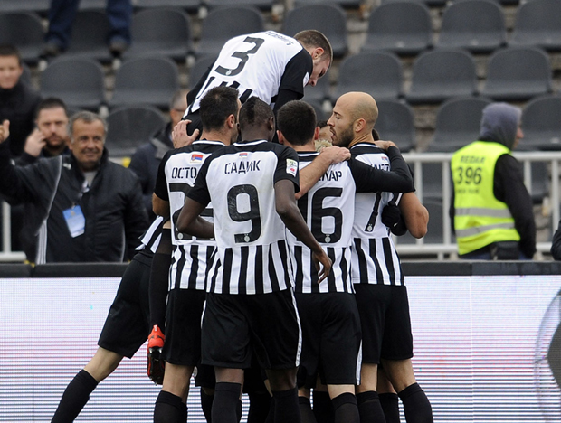 ПЕНАЛ, БОМБА, МАЈСТОРИЈА: Партизан у дербију кола декласирао Војводину (ВИДЕО)