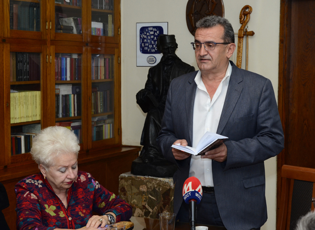 Косово као највећа рана између Гордијевог чвора и Дамокловог мача:  Представљена књига Милана Михајловића Срне и ране