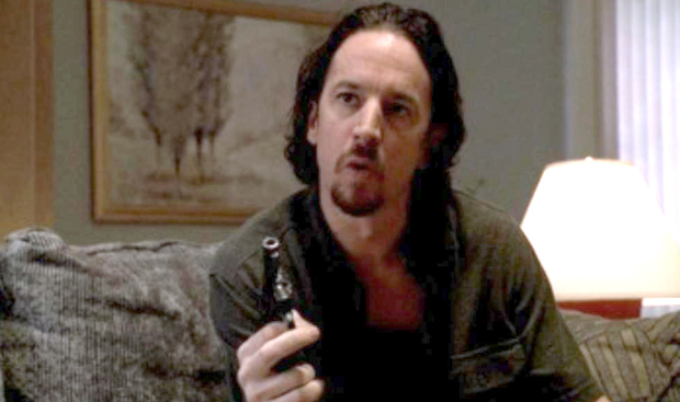 Лежао на каучу, поред тела бели прах: Глумац из серије Сопранови пронађен мртав