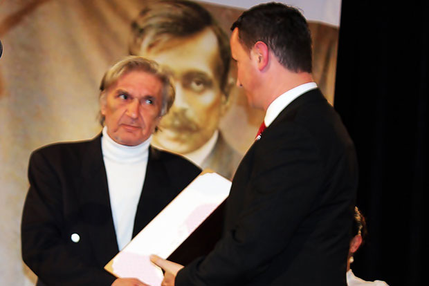 „Дучићева награда“ Милану Ненадићу