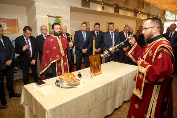 Демократски народни савез прославио крсну славу Митровдан