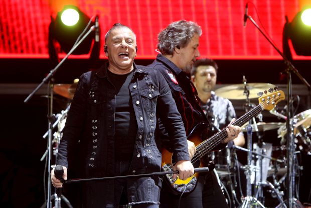 Године пролазе, Ваљак вечно остаје: Спектакл у пуној „Арени“