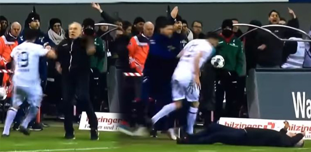 Бундеслига овакву глупост није видела: Фудбалер Ајнтрахта срамотним потезом изазвао хаос (ВИДЕО)