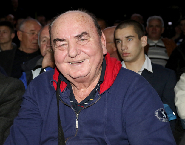 “Водићу љубав са женскама за седам дана”: Бора Дрљача збија шале из болничког кревета, посећују га и певачице