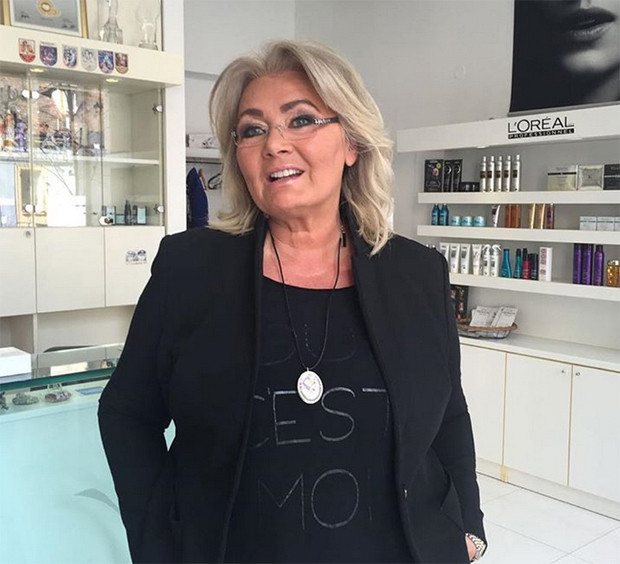 Позирала са Бреном, звезда Гранда јој певала на ћеркиној свадби: Ко је Колиндина фризерка која се прославила изјавом мржње према Србима
