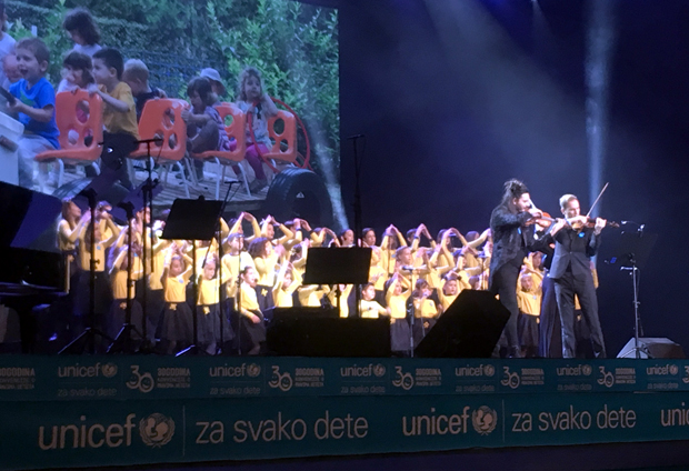 Немања Радуловић, Стефан Миленковић и хор Колибри направили концерт за памћење: Све чинимо да њима буде боље