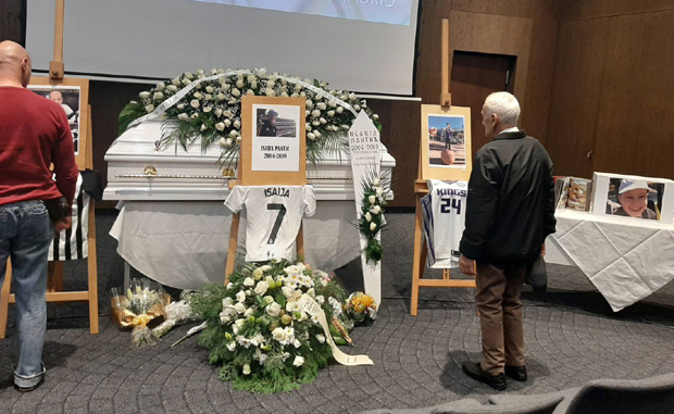 “Остаћеш заувек у нашим срцима, чувај нас са неба”: Потресан опроштај од Исаије Пантића (ВИДЕО /ФОТО)